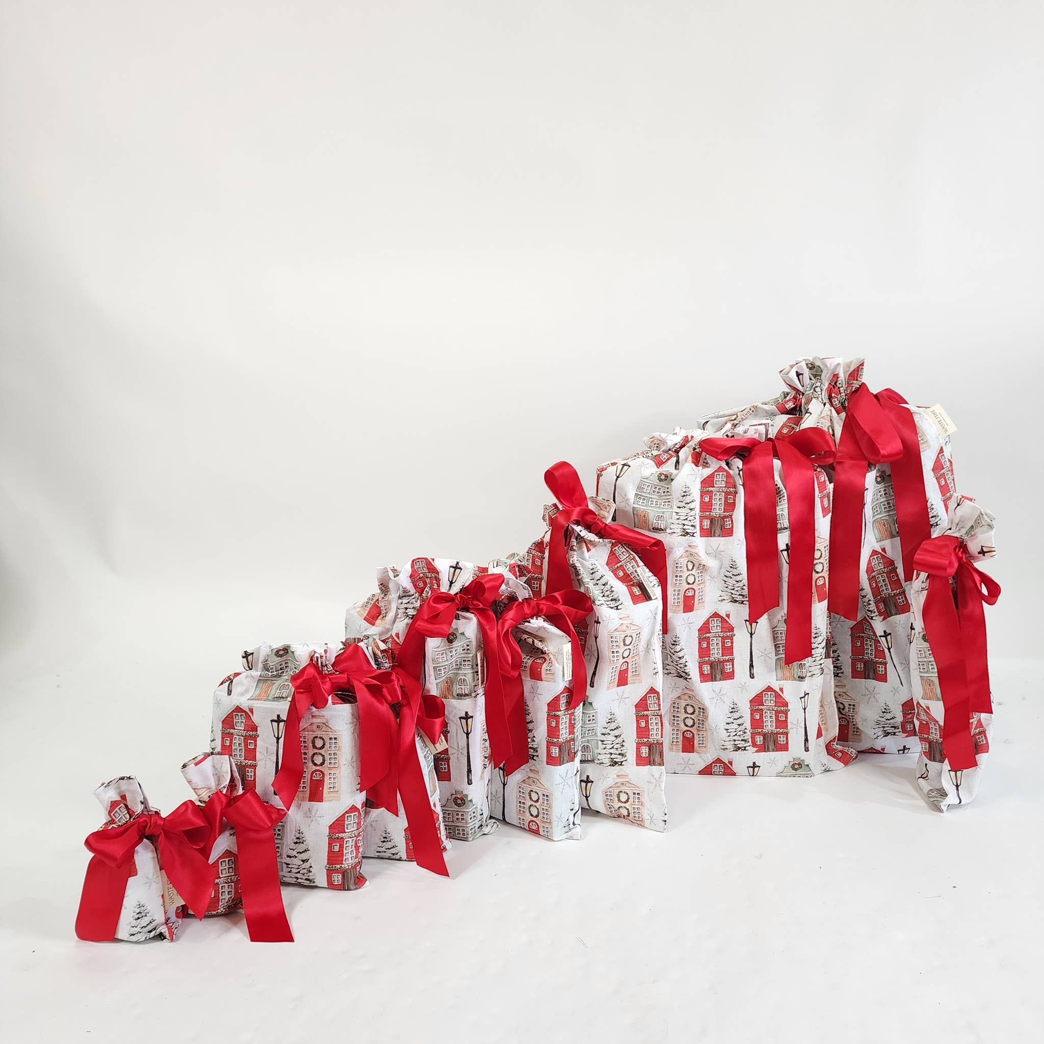 Waste Free Celebrations - Wholesale Gift Bag Set/Pack - Christmas Cottages (Reusable Gift Bag Set)5