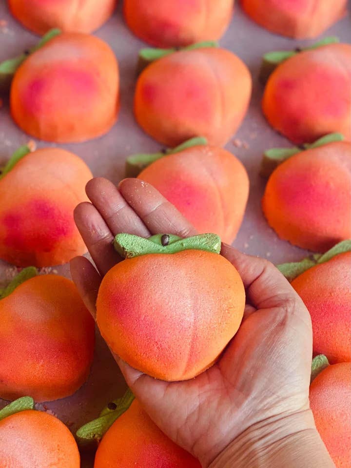 Wolesale lot of 10 Georgia Peach BathBomb for wholesale by Kangaroo Ridge Farms