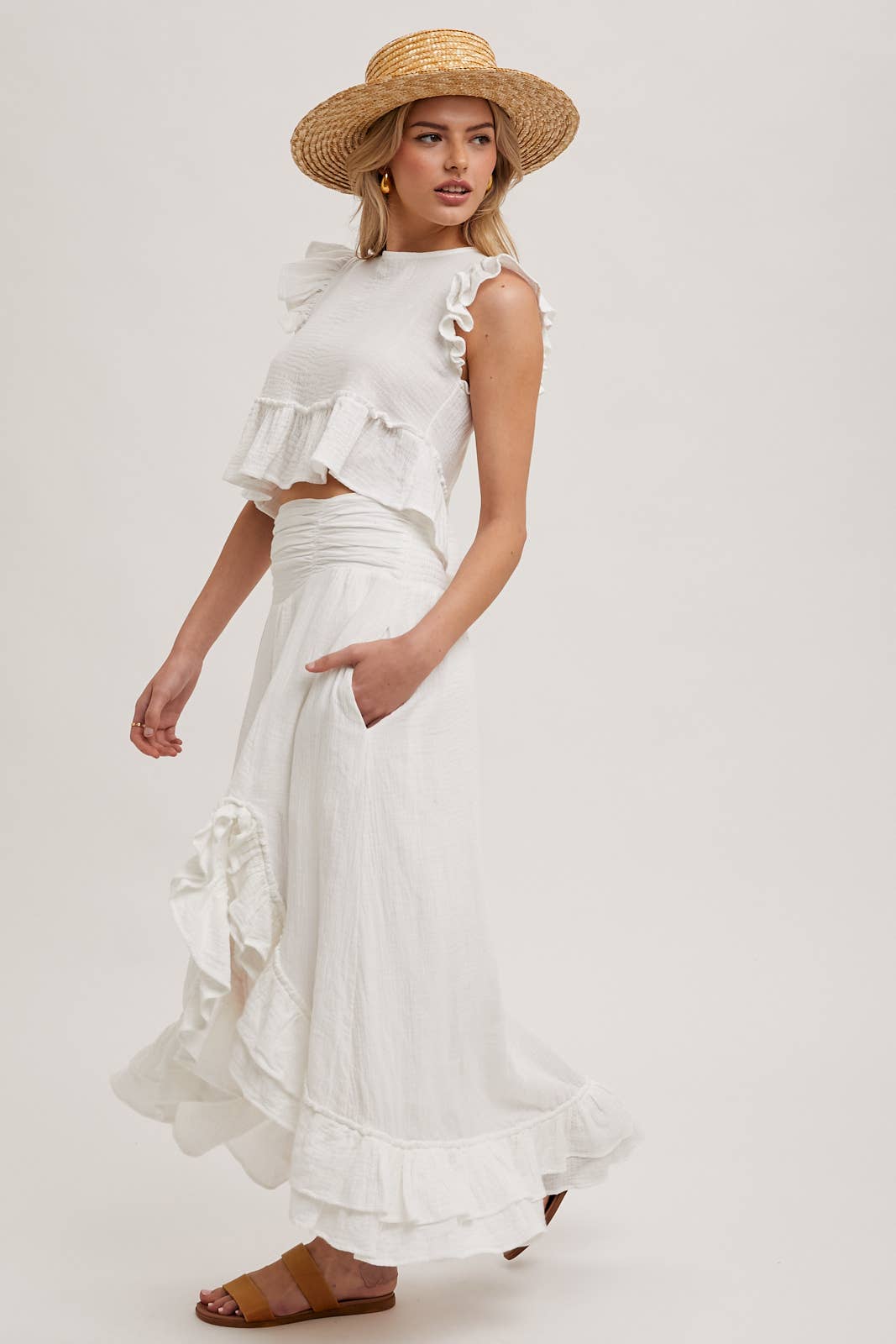 Bluivy – Großhandel Set aus Oberteil und Rock – Damen – MINIROCK-SET MIT CROP TOP UND SEITENSCHLITZ MIT RÜSCHENBESATZ23