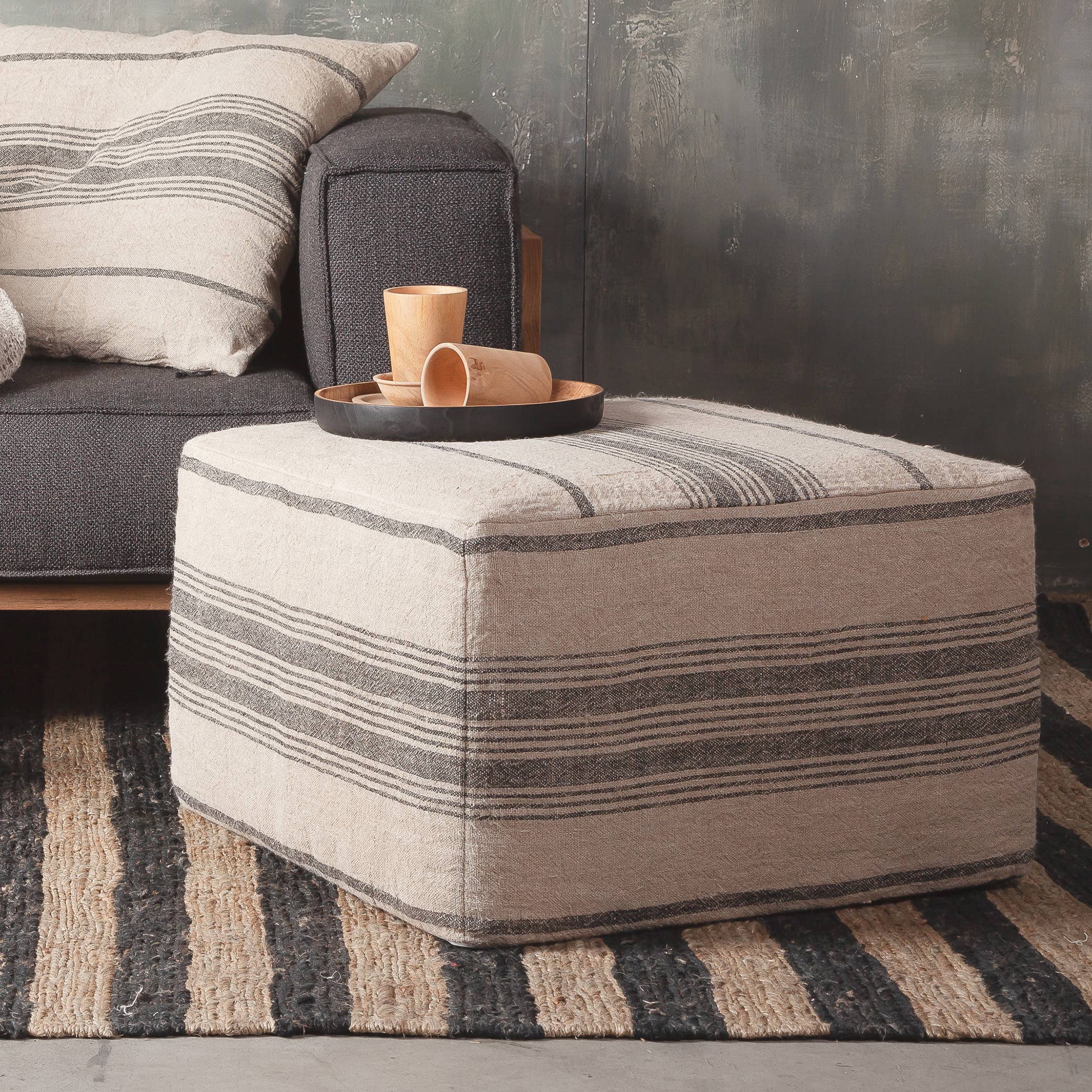 Dareels - Wholesale Pouf - ZIP Pouffe1