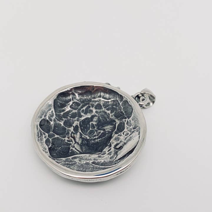 Personality Lion's Head Stainless Steel Pendant - MJ/MNP for wholesale on Faire
