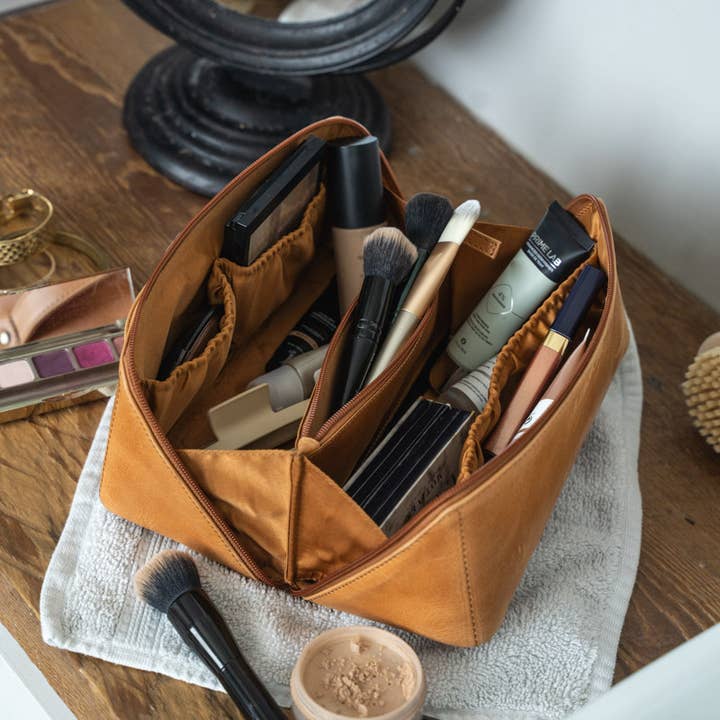 Elevate - Wholesale Makeup/Cosmetic Bag - Essentials Makeup Bag
