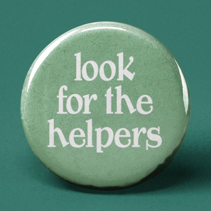 Recherchez le bouton Helpers Pinback pour la vente par The Pin Pal Club