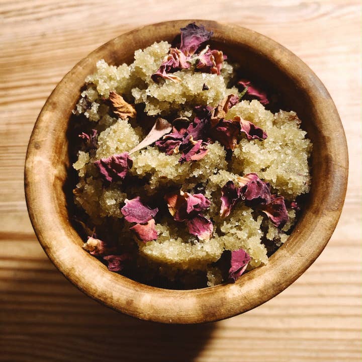 Voss Botanicals, LLC - Wholesale Bath Salts - Rose And Chamomile Bath Salt | Detoxifying Dead Sea Salt | Aromatherapy Bath Salt | High Mineral Therapeutic Bath Salt | Seaweed To Detoxify