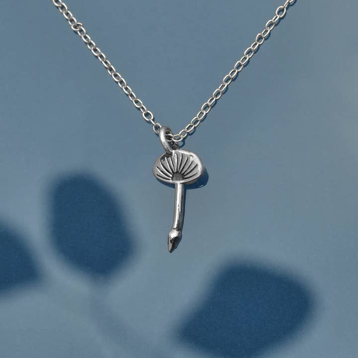 Nina Designs - Wholesale Pendant/Charm Necklace - Sterling Silver Dandelion Fluff Necklace 18 Inch