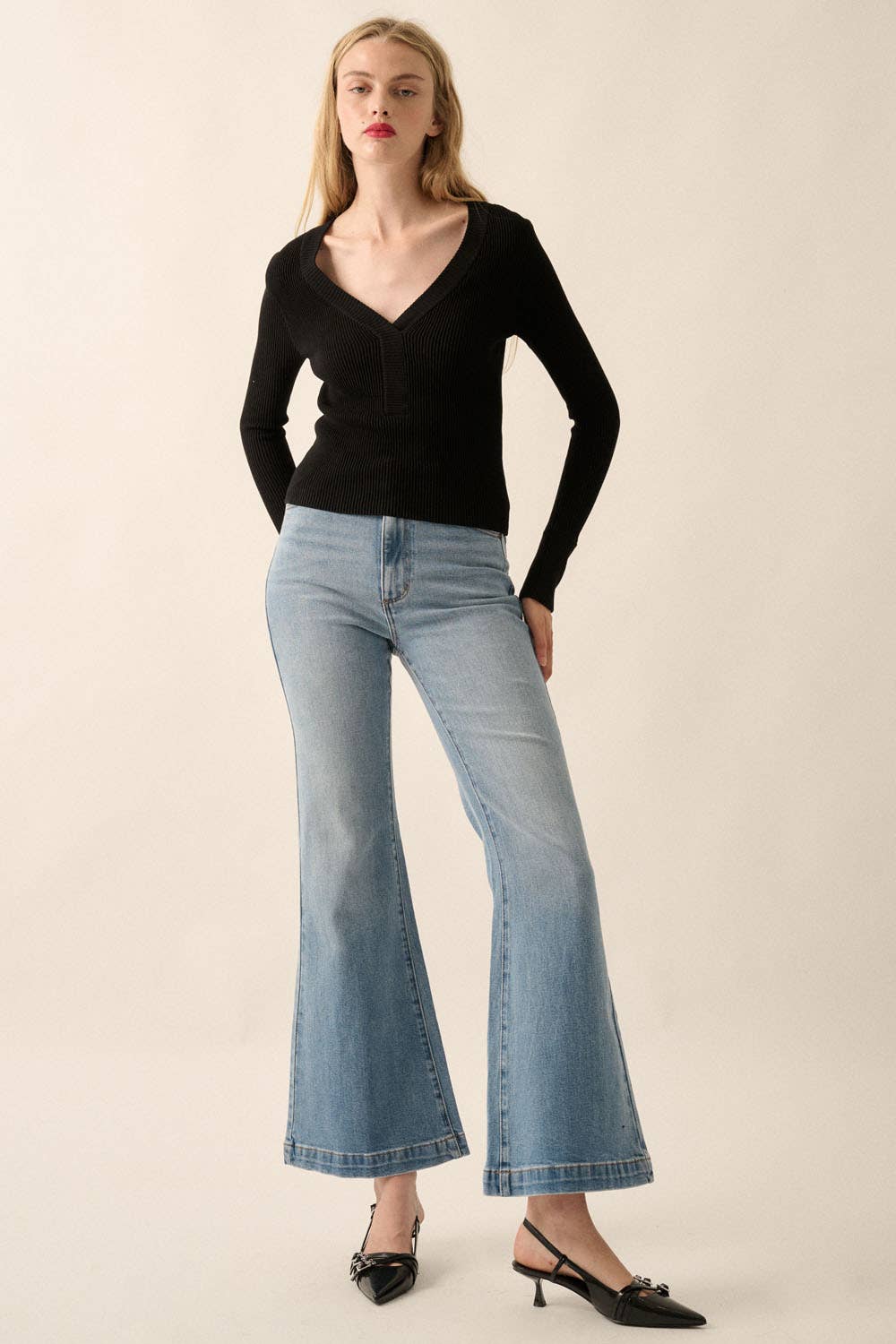 Promesa USA – Engroshandel Strikket top - Dame – Shaper Fit ribstrikket top med dyb V-hals og lange ærmer9