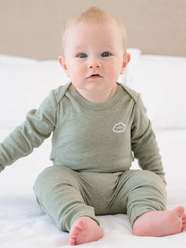 Langarm-Body aus Bio-Baumwolle - Waldgrün für den Großhandel von Lūmmi in Colour Babywear