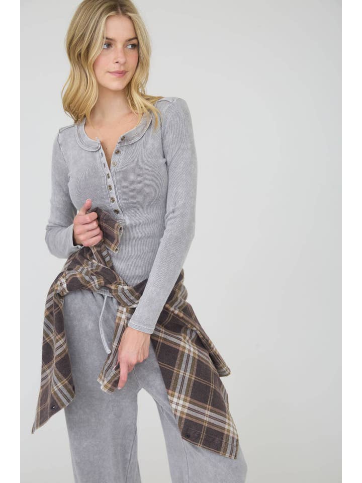 J.O.A - Wholesale Gebreide top - Dames - GEWASSEN LANGE MOUWEN GERIBBELDE HENLEY BREISEL TOP11