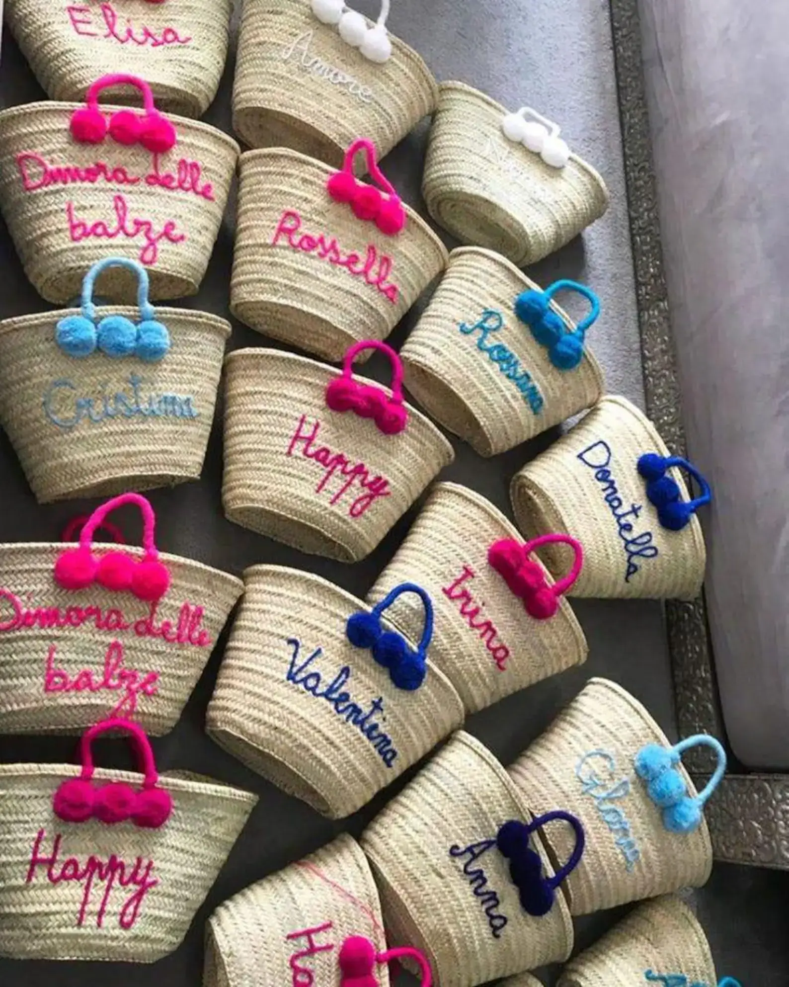 DarKech – wholesale Strandväska – Personlig halmväska med monogram och tofsar5