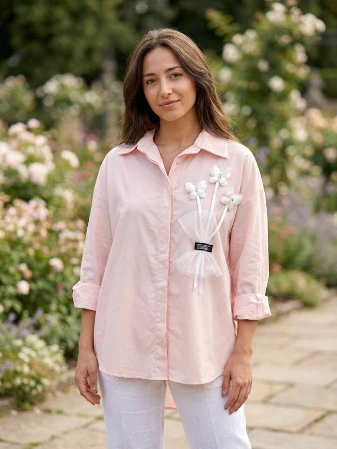 Elegant women's shirt with details for wholesale by VICTORIA&ISAAC
