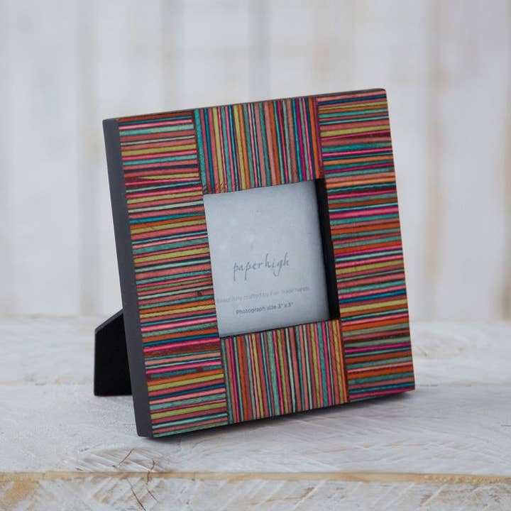 The Paper High Gift Company Limited - Venta al por mayor Marcos de fotos - Marco de fotos Dhari de madera de papri con rayas multicolores3