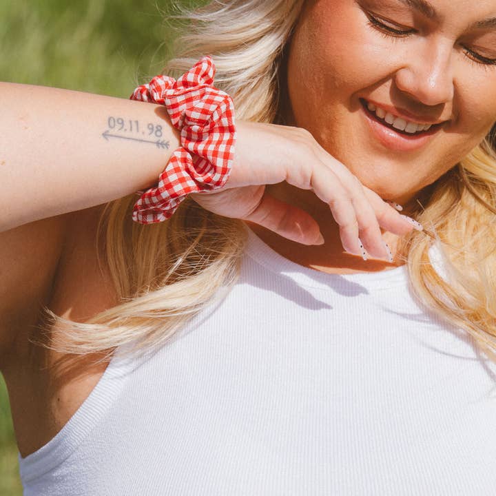 Shop Andi - Wholesale Scrunchie - Women's - Red Checkered Oversized Scrunchie2