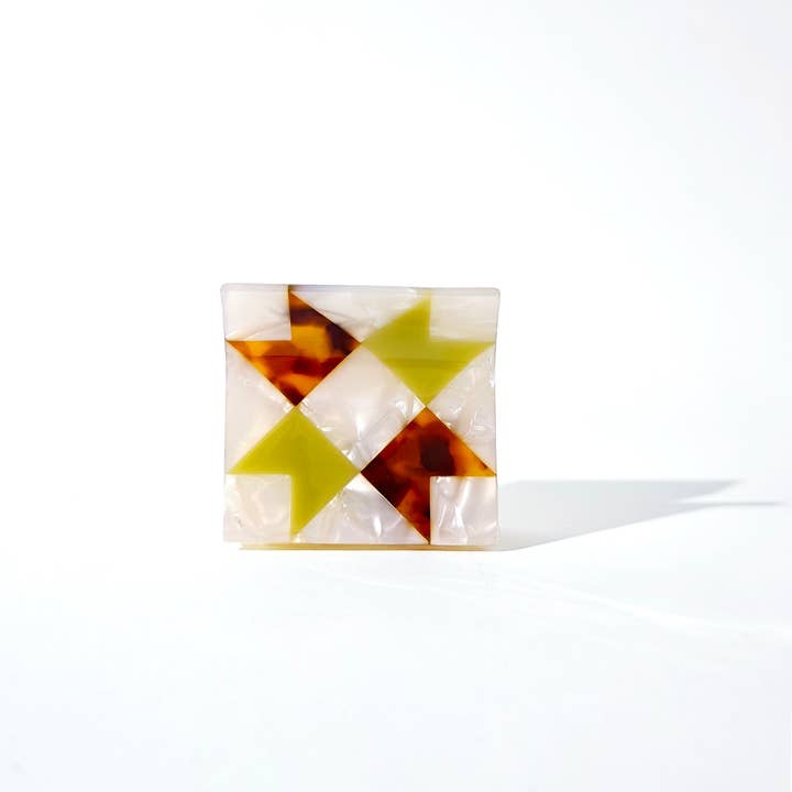 Ribbon Quilt Claw for wholesale by Hey Ricochet