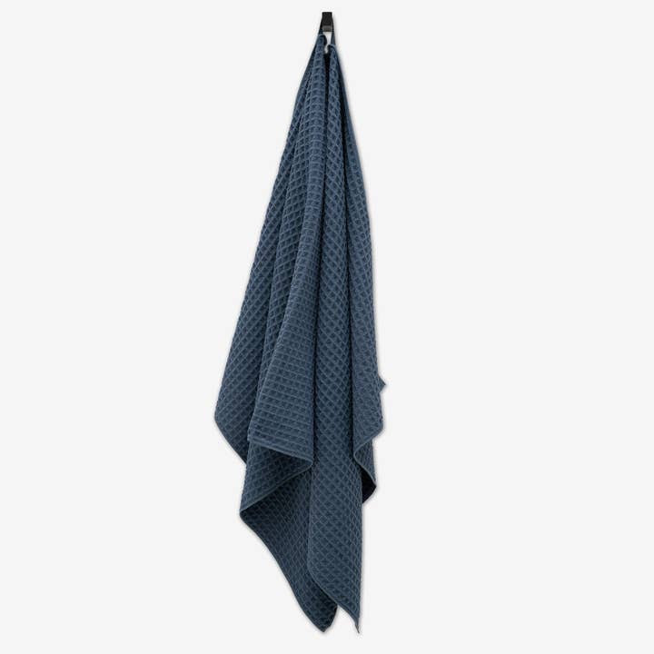 Geometry - Wholesale Bath Towel - Midnight Blue Waffle Bath Towel0