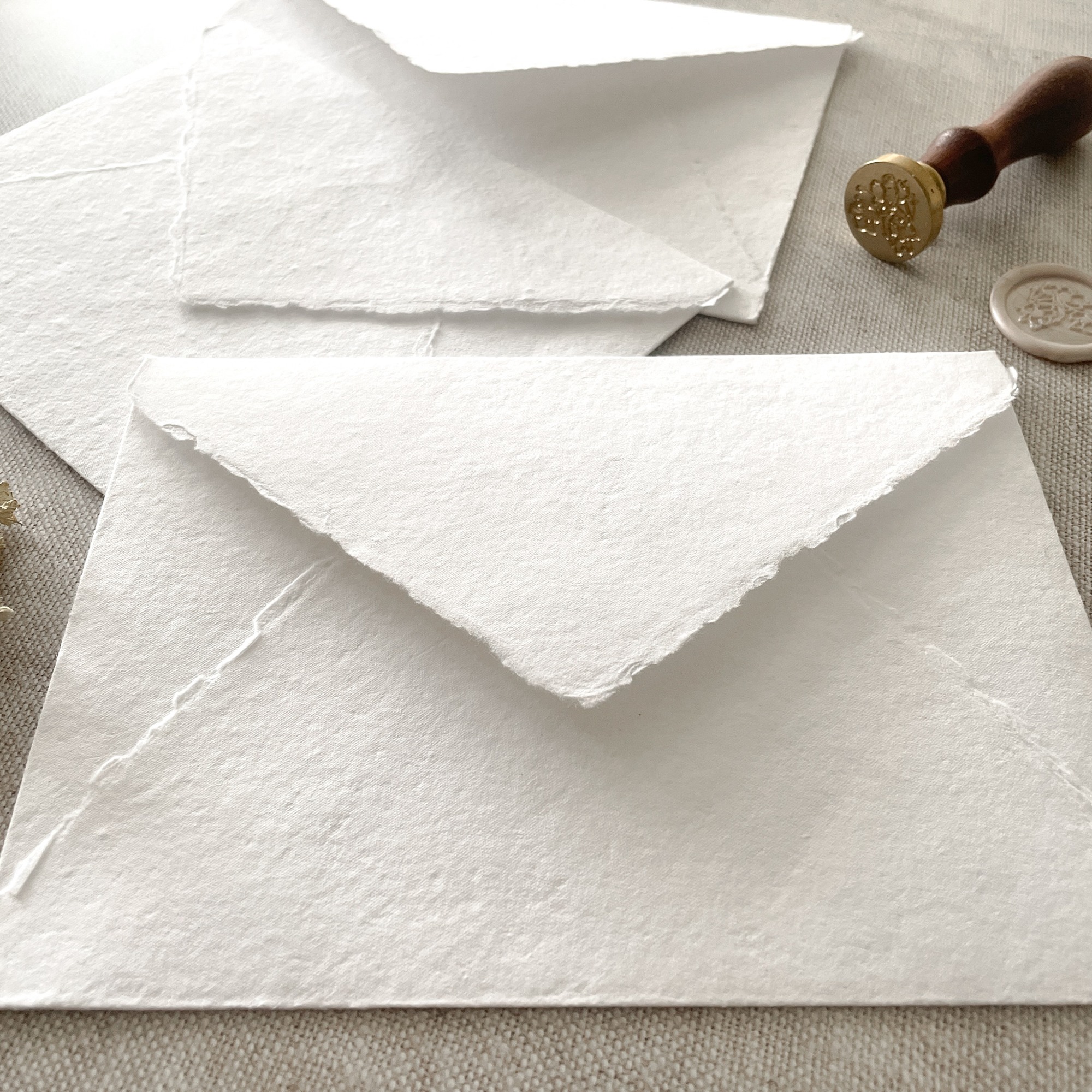 The Natural Paper Company – Engroshandel Konvolutter – Premium hvid håndlavet papirkuvert | Genanvendt bomuldsstof8