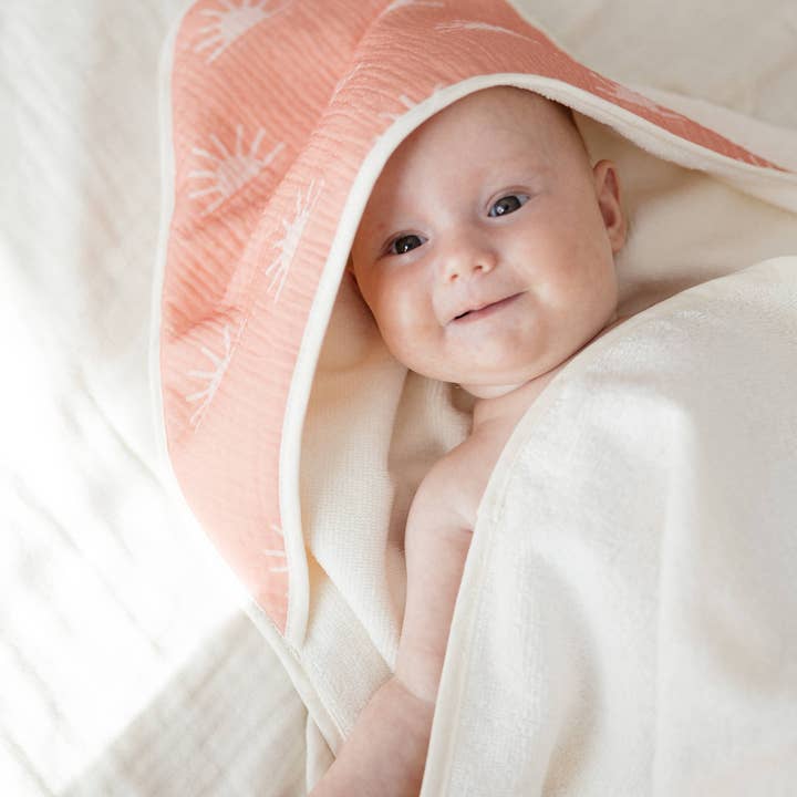 Babyhandtuch mit Bambusfrottee-Kapuze Sun für den Großhandel von Hi Little One