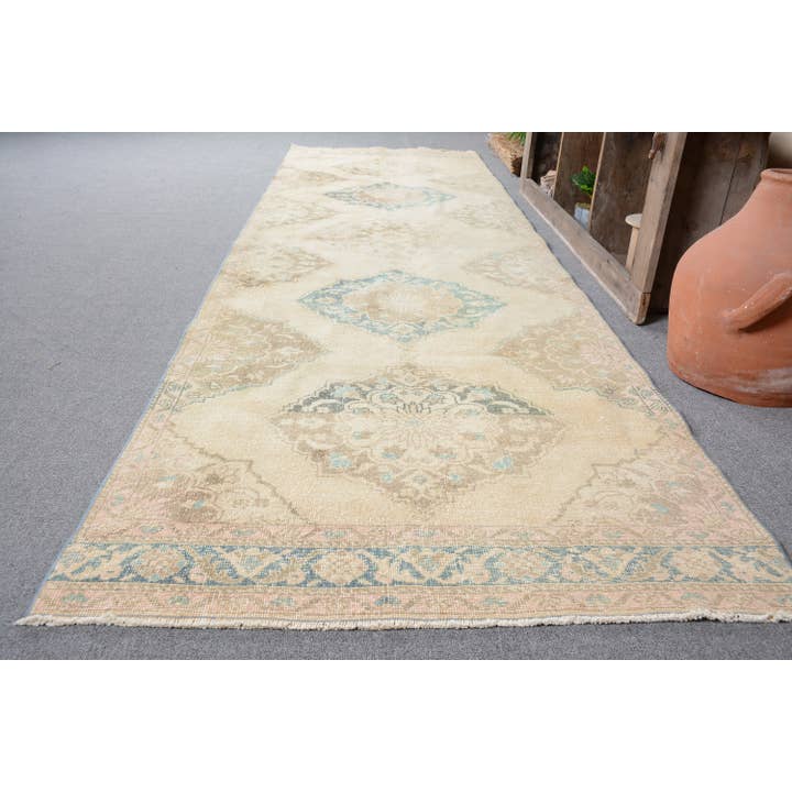 The Loom Wholesale - Wholesale Runner Rug - Vintage Geometric Wool Rug - Beige & Blue2