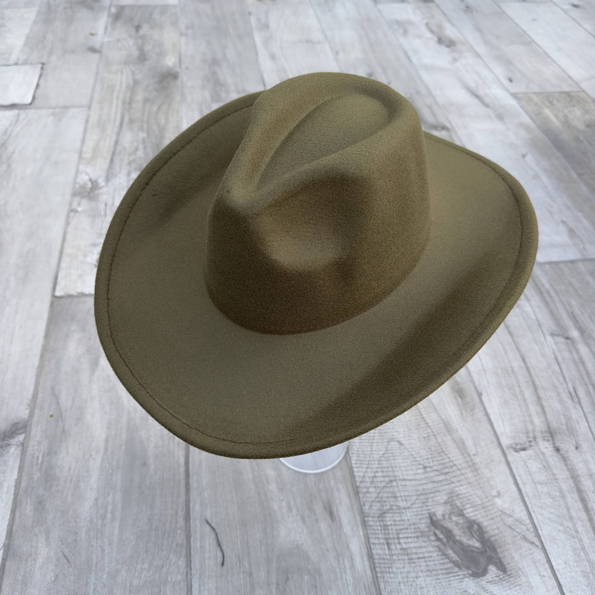 Bella Betty – wholesale Cowboy Hat – Women’s – 🤠 Vegan Cowboy Hat – Classic Western Elegance12