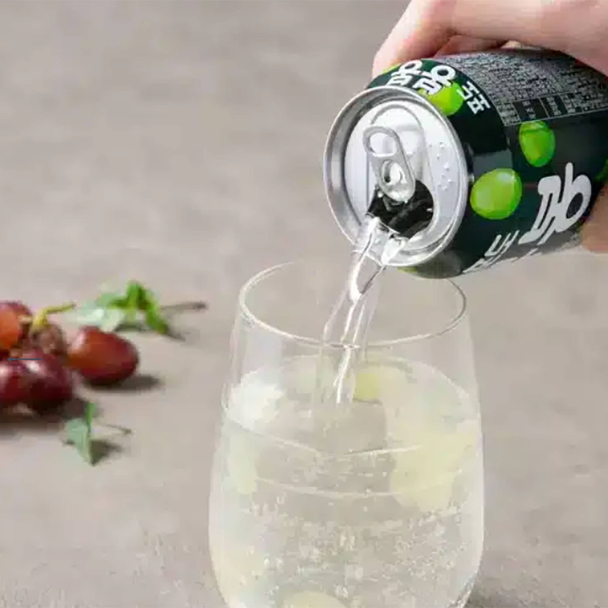 K Moitves Foods - Vendita all'ingrosso Bibite/bevande gassate - Bevanda Haitai al succo d'uva verde con polpa – lattina 238 ml (confezione da 24)2