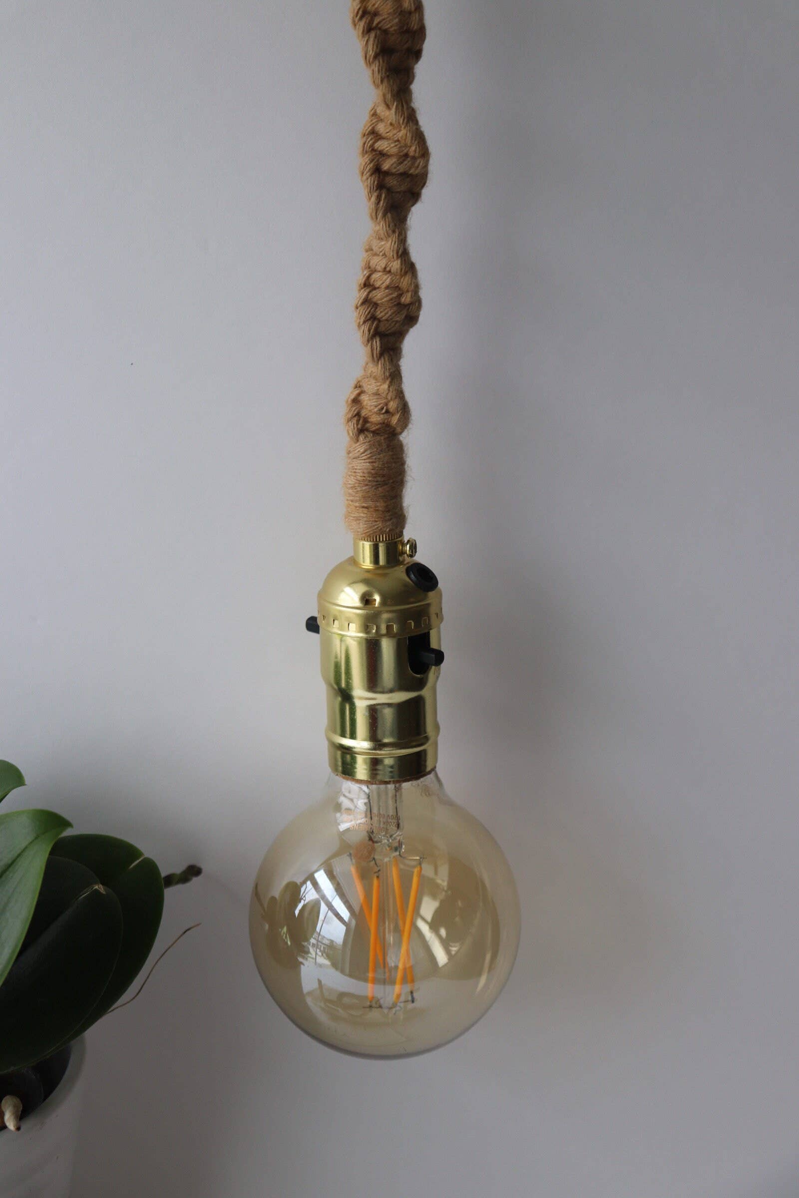 tightyknots – Großhandel Kronleuchter/Hängeleuchte – Makramee-Hängeleuchte, Boho-Lichtdekoration mit Tau, Makramee-Lichtseil2