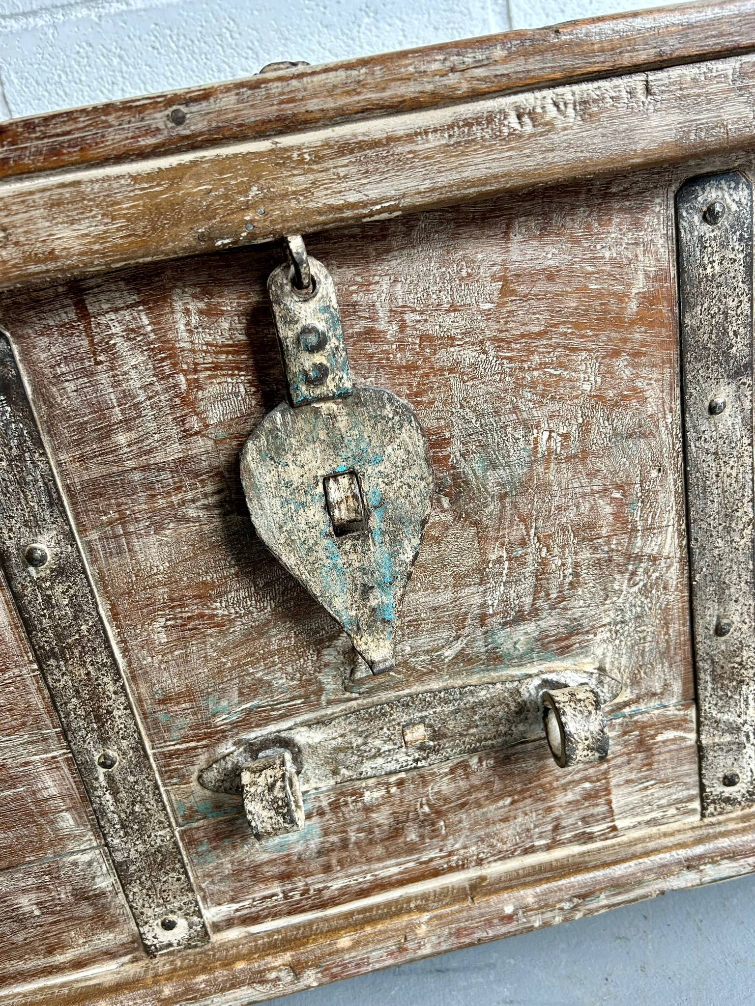 Paloma Black (Casa Natura Design, S.L.) - Vendita all'ingrosso Armadietto - Baule in legno di teak indiano originale con stile retrò adattato2