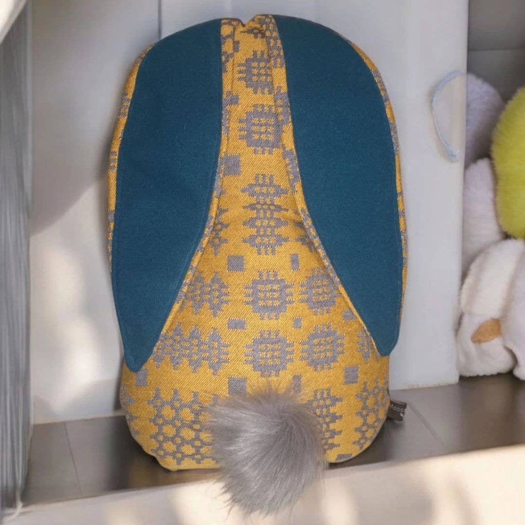 Moose & Co – wholesale Throw/decorative pillow – Mustard Bunny shaped cushions 0