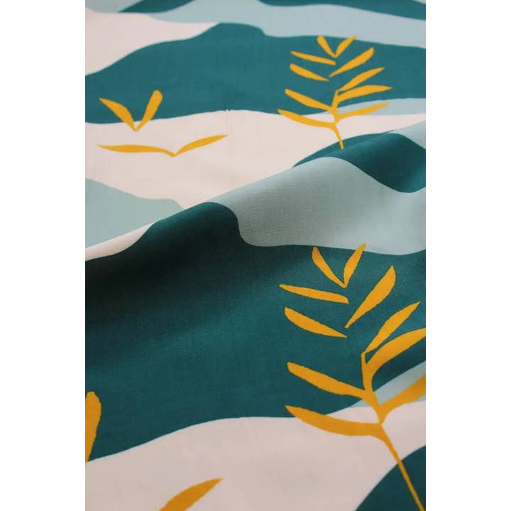 Eglantine et Zoé - Wholesale Fabric - Solis Green Viscose Poplin Fabric4
