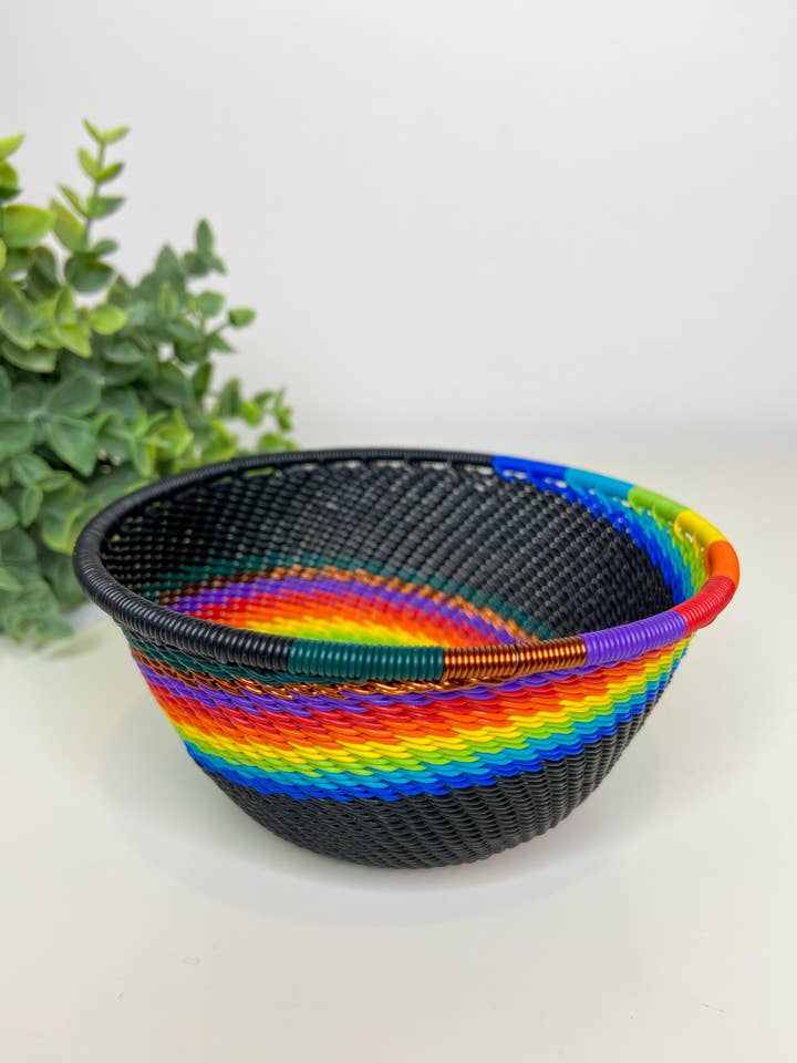 Petit bol profond - African Rainbow pour la vente par Eve & Nico Gifts & Home Decor