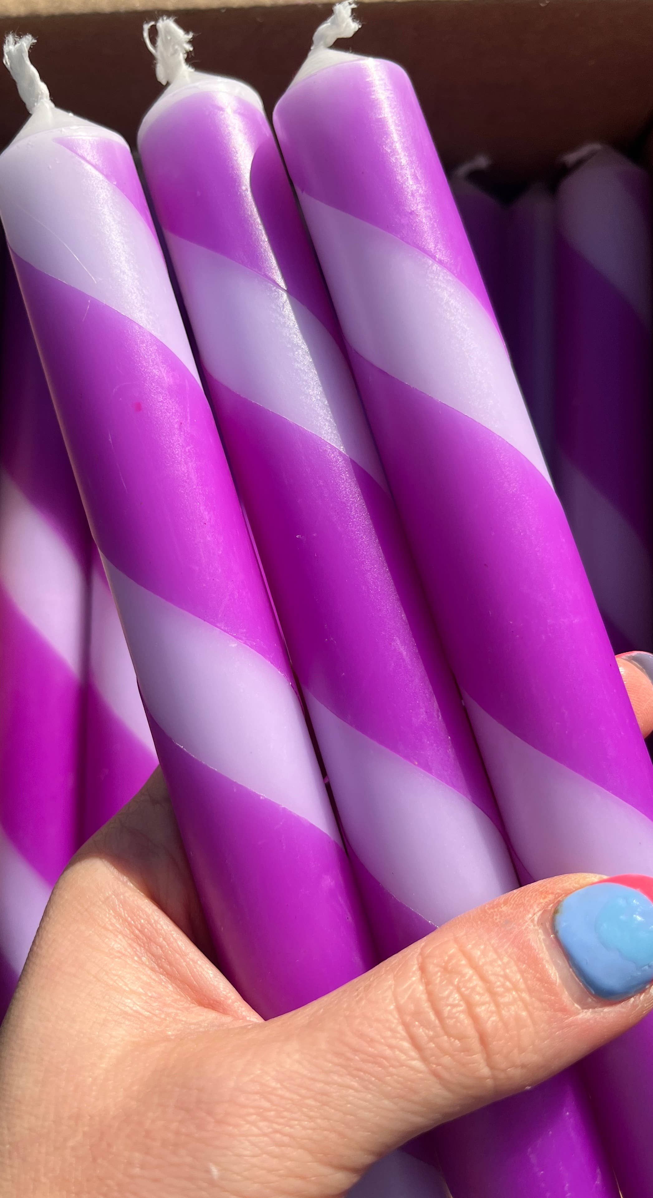 The Colour Emporium – wholesale Tapered candle/candlestick – Twisted stripe Candle individual 10