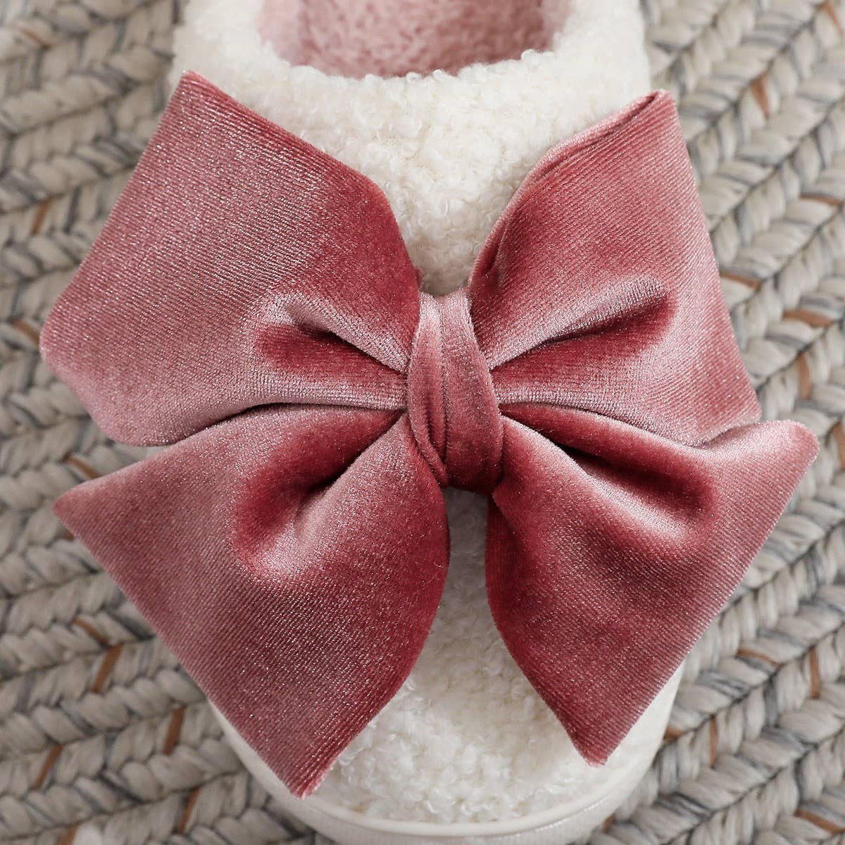 White Winter Warm Bow Cotton Slippers for Women_CWSHF00227 for wholesale on Faire5