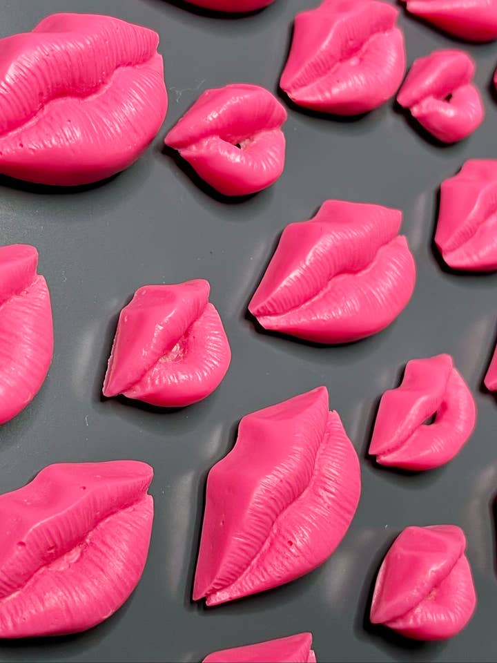 'HOT LIPS' HAND CAST RESIN PINK LIP MAGNETS - SET OF 4 for wholesale by Prescription Resin