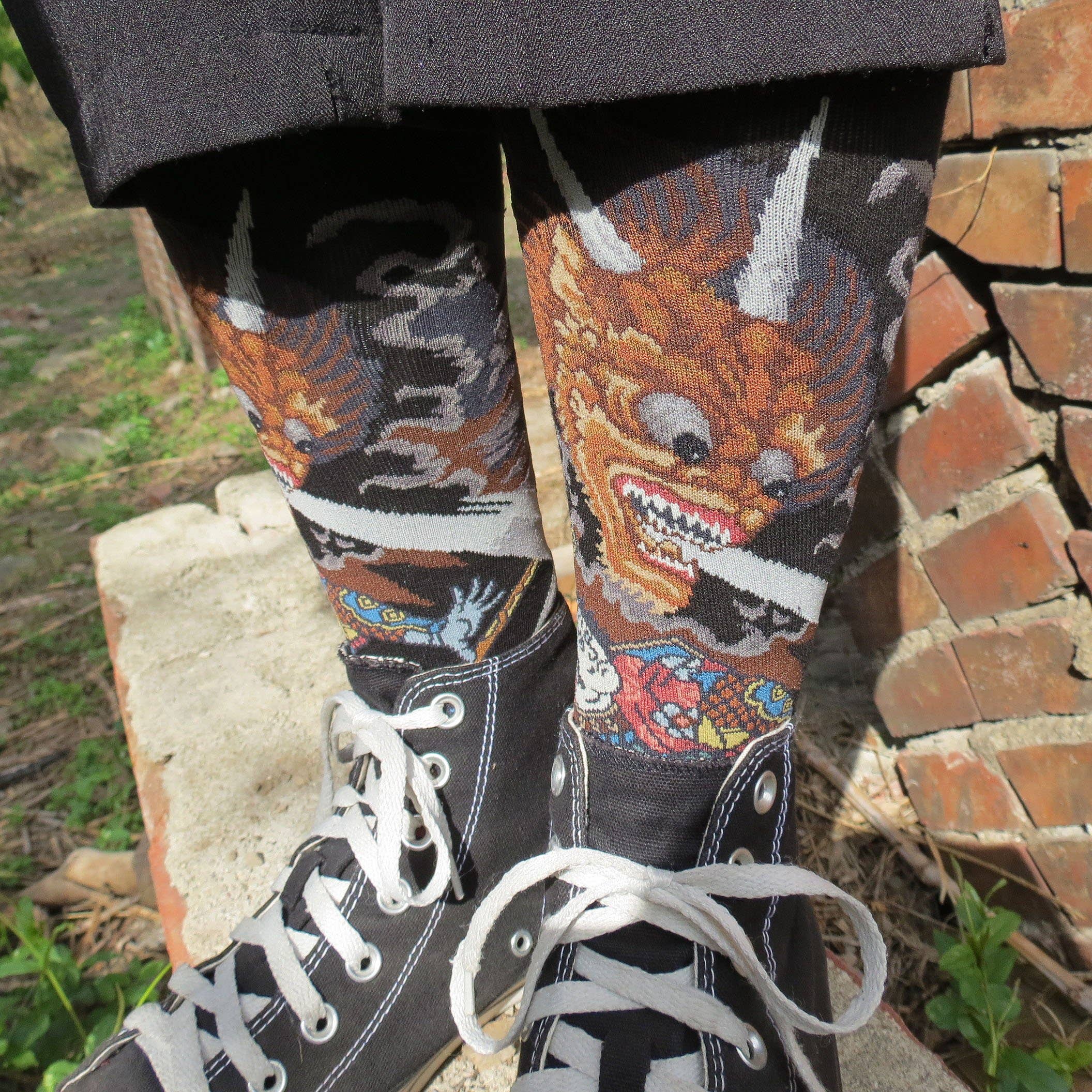 JHJ International Company Limited – wholesale Socks – Unisex – Japanese Masterpiece - Raiko severing the head of the Shuten-doji7