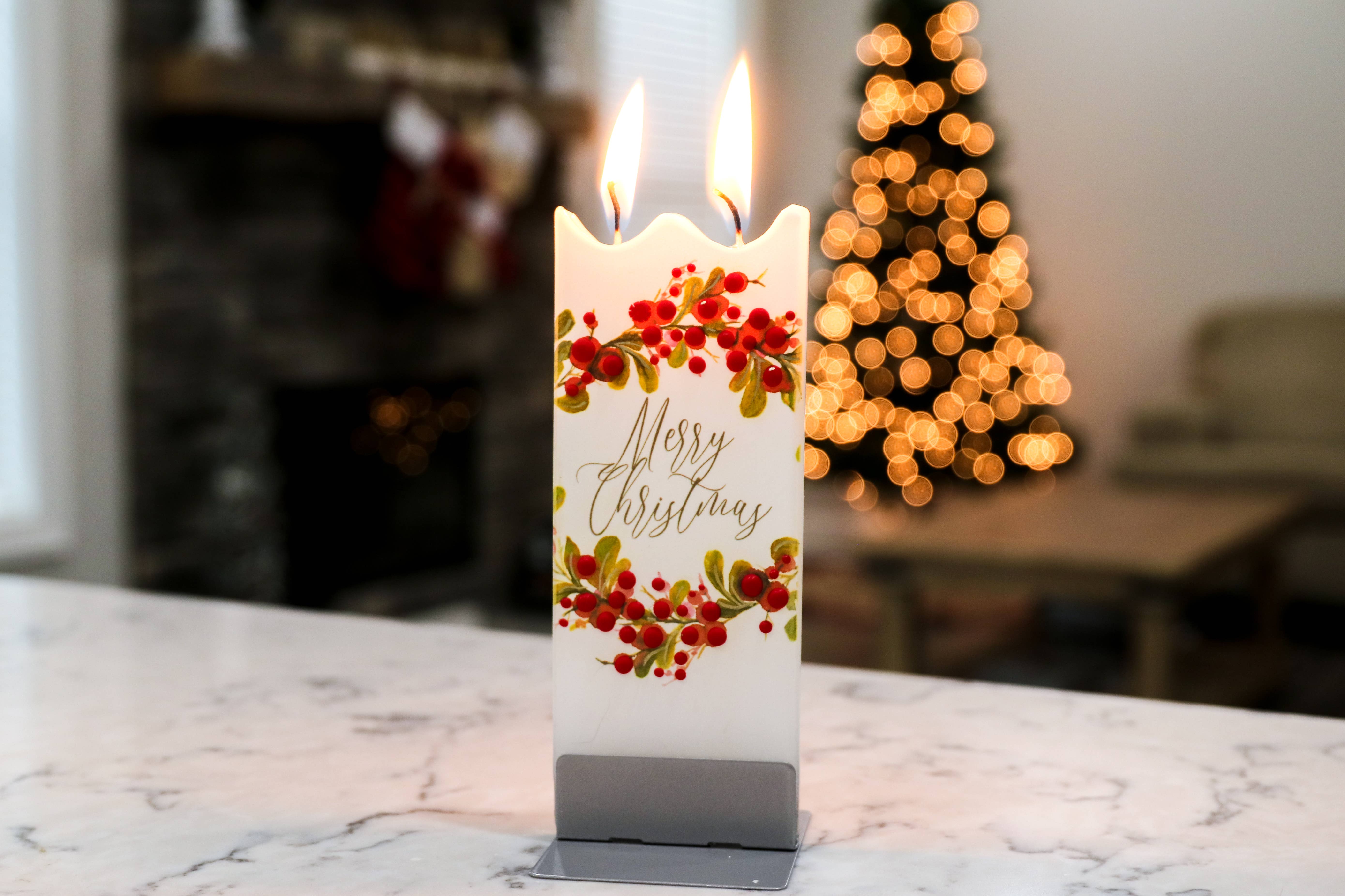 Flatyz Candles - Wholesale Novelty Candle - Flat Handmade Candle - Merry Christmas Wreath With Berries