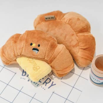 Chewy Vuiton Plush Soft Stuffed Bag Squeaky Collection Dog Products Toys -  China Bb Squeaky Pet Toy and Factory Stuffed Plush Dog Toy price