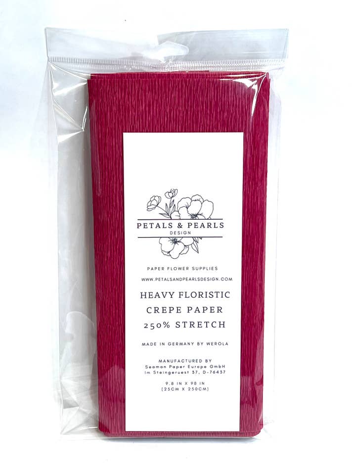 Donkerroze crêpe met zware bloemist voor wholesale door Petals and Pearls Design