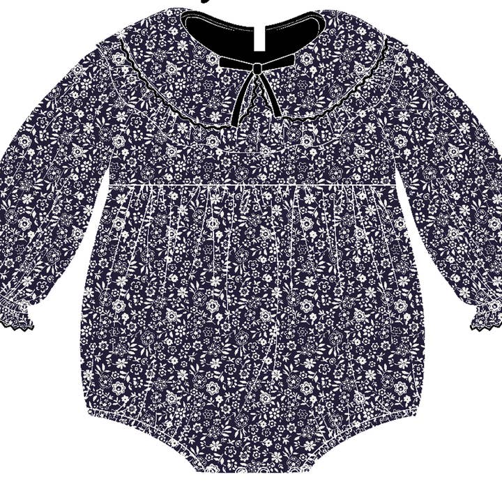 MARINEBLAU-WEISSER FESTTAGS-STRAMPLER MIT BLUMENMUSTER UND STRICKOBERTEIL für den Großhandel von Mon Doux Monde