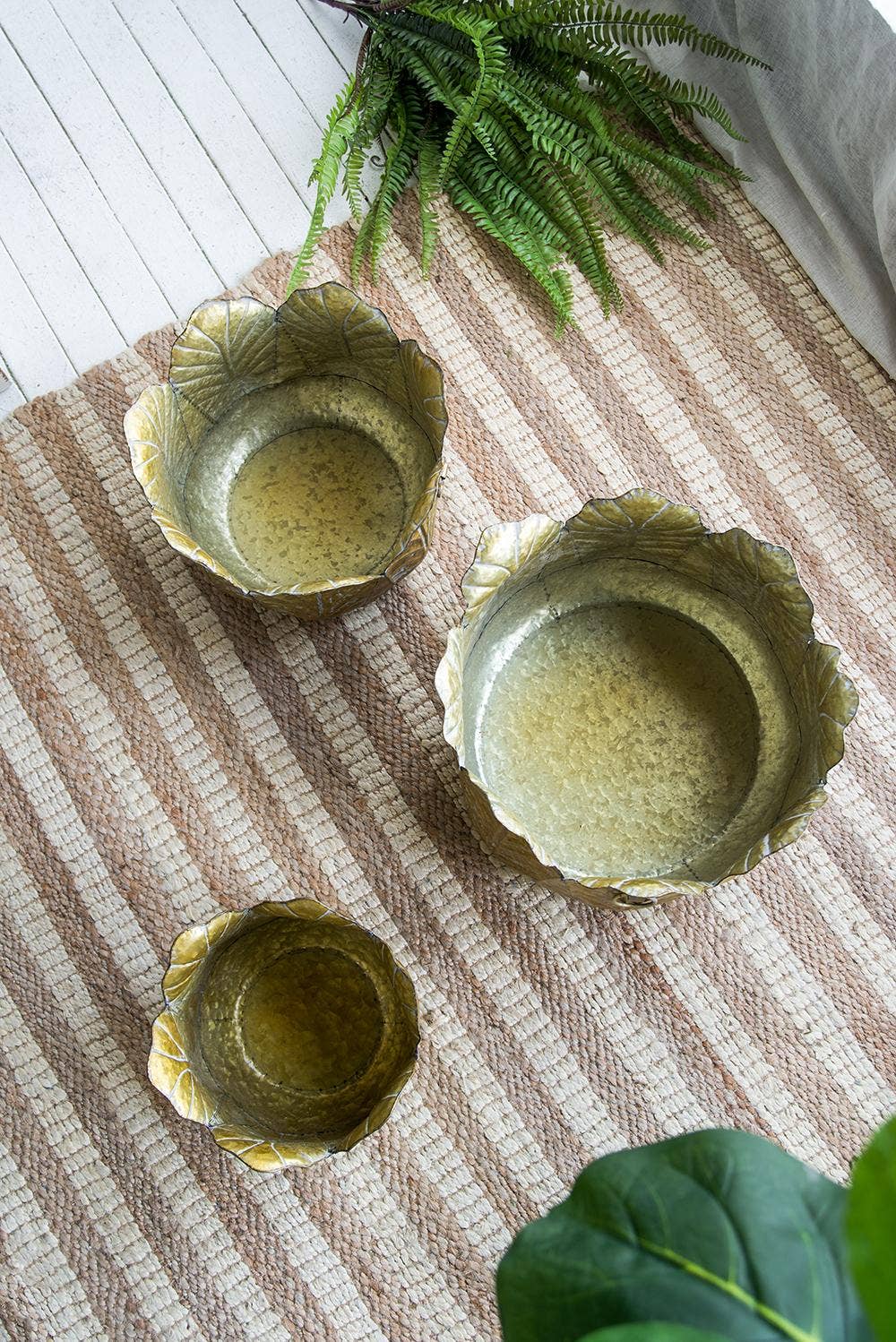 A&B Home Group Inc. - Wholesale Plant Pot - S/3 Gilded Zinc Leaf Bowl Planter Set (3-Piece)2