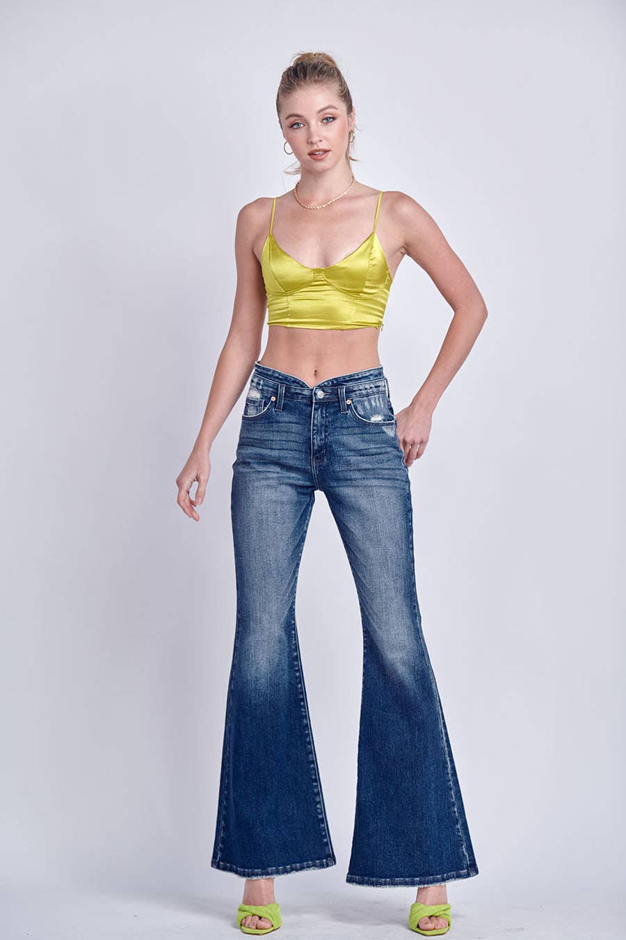 DARK HIGH RISE TULIP WAISTBAND SUPER FLARE JEANS  for wholesale on Faire0