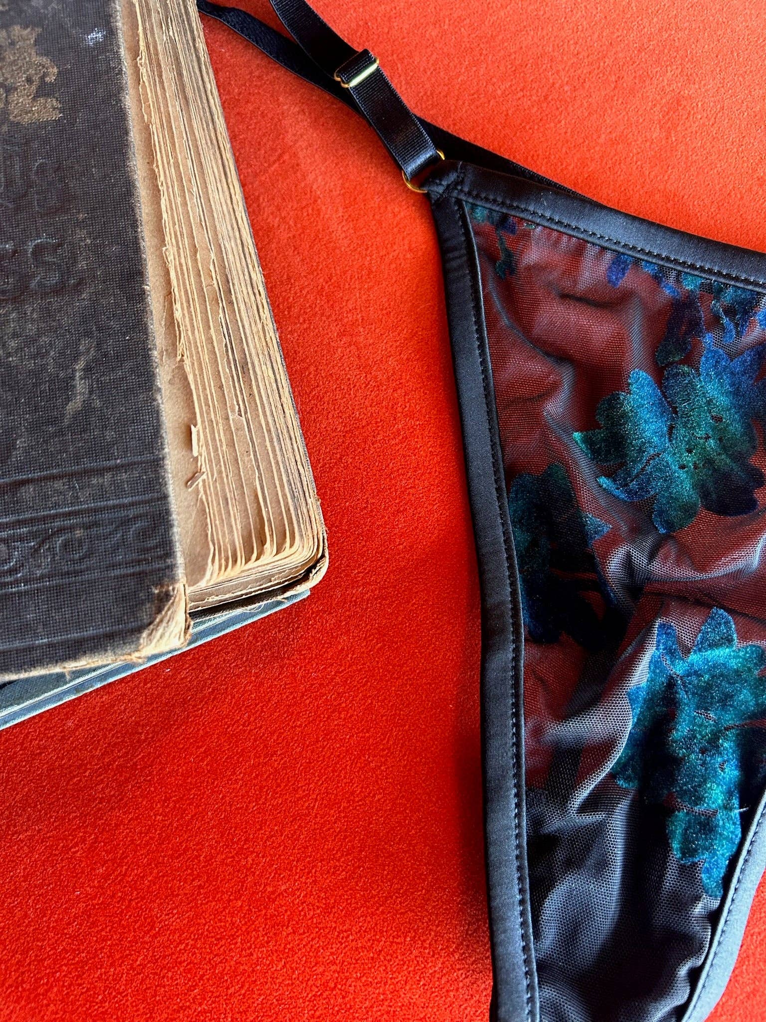 Kilo Brava - Wholesale Underwear - Women's - BURNOUT MESH G-STRING4