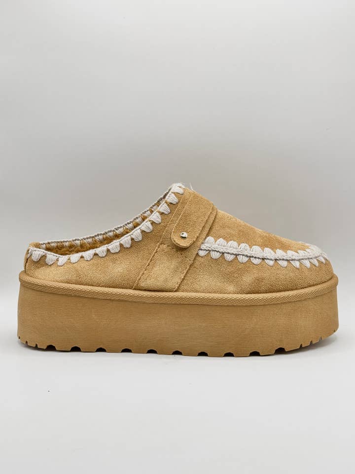 WILADY - Wholesale Clogs - Women's - Fur clogs and patterns1