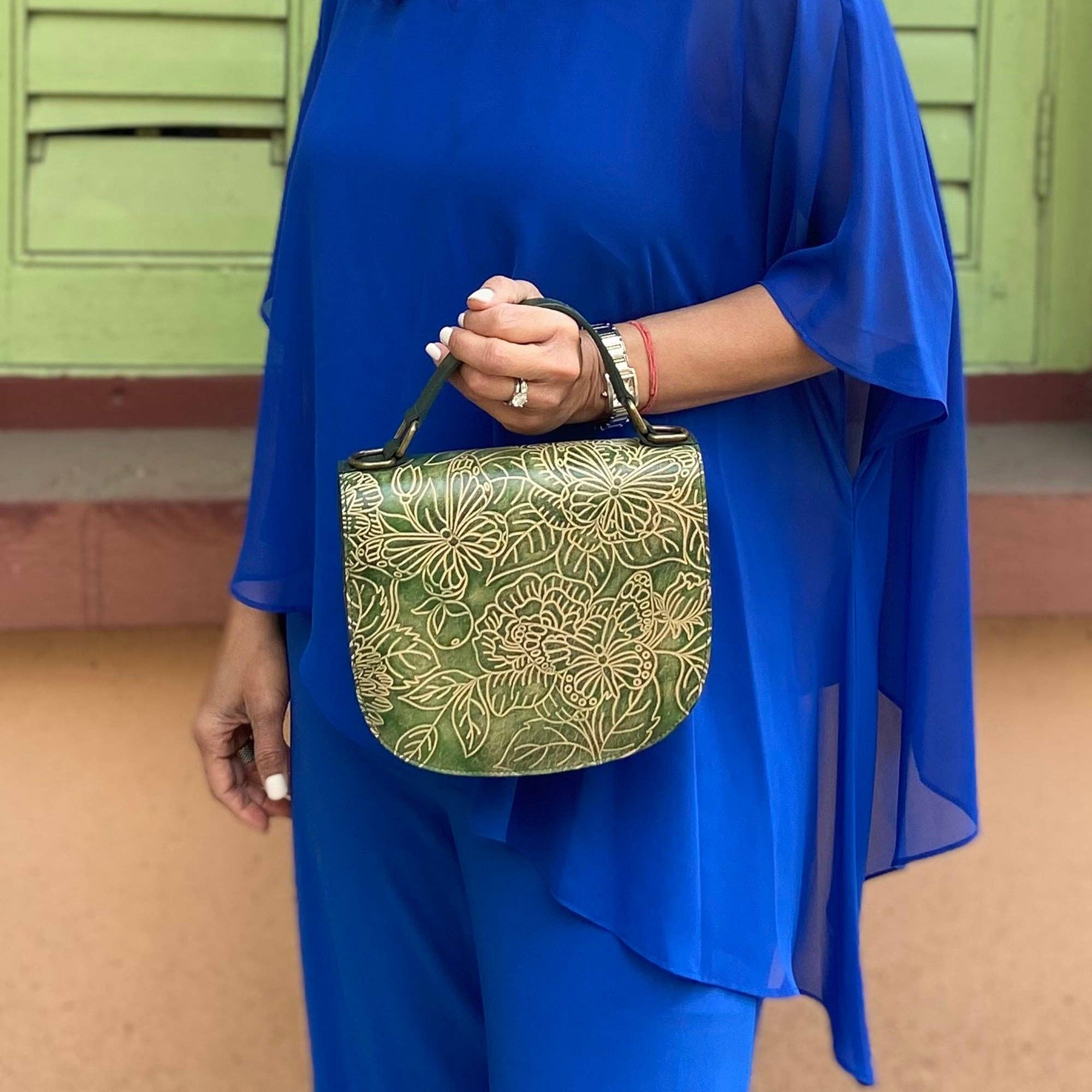 Anuschka | Vanya Lara (USA) - Wholesale Crossbody Bag - Women's - Hand-Painted Leather Flap Crossbody - 6945