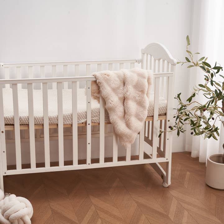 Zoe Sage - Wholesale Bedding Blanket - Kids & Baby - Cloud Bubble Blanket - French Vanilla