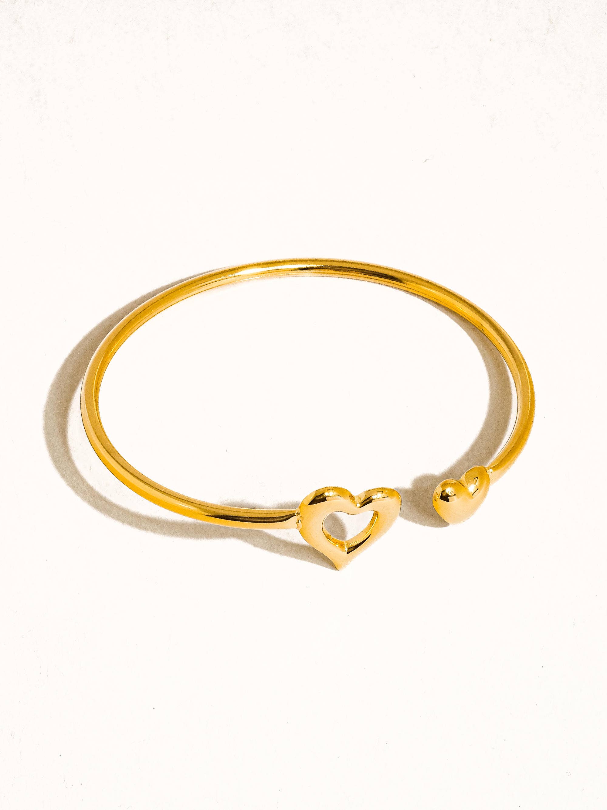 Helen 18K Gold Non-Tarnish Heart Bangle for wholesale on Faire3