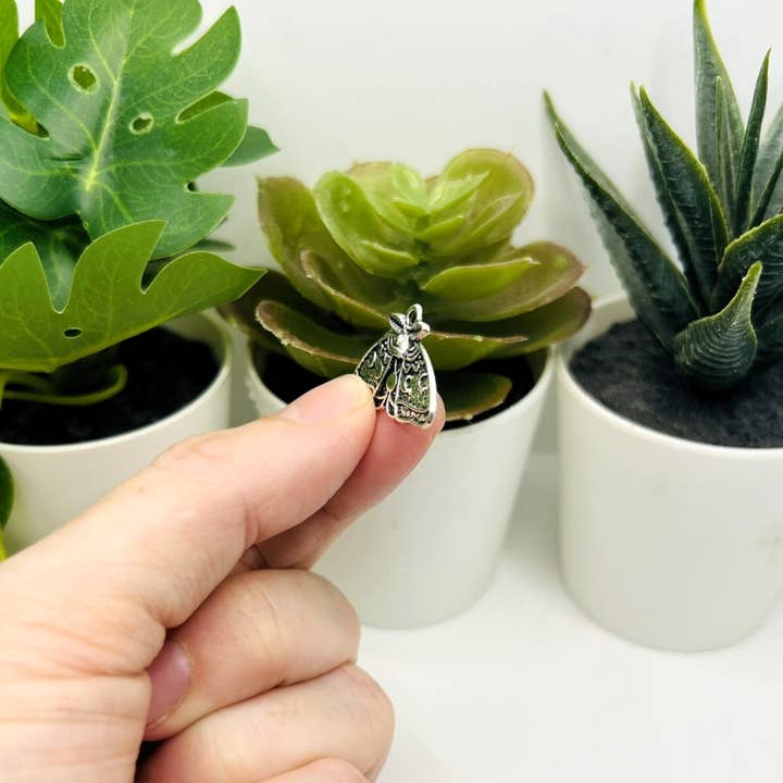 Guerrilla Charm - Wholesale Individual Charm/Pendant - Silver Lunar Moth Charms, 25x17mm3