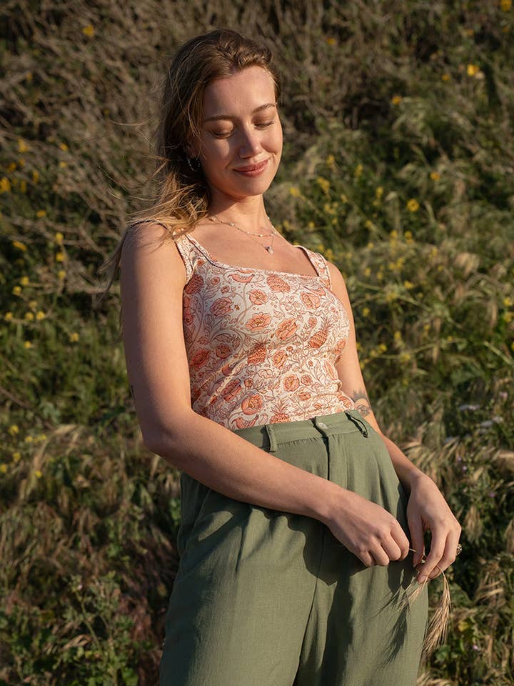 De Calypso Tanktop in Roze Ananassen voor wholesale door Sun & Sanctuary