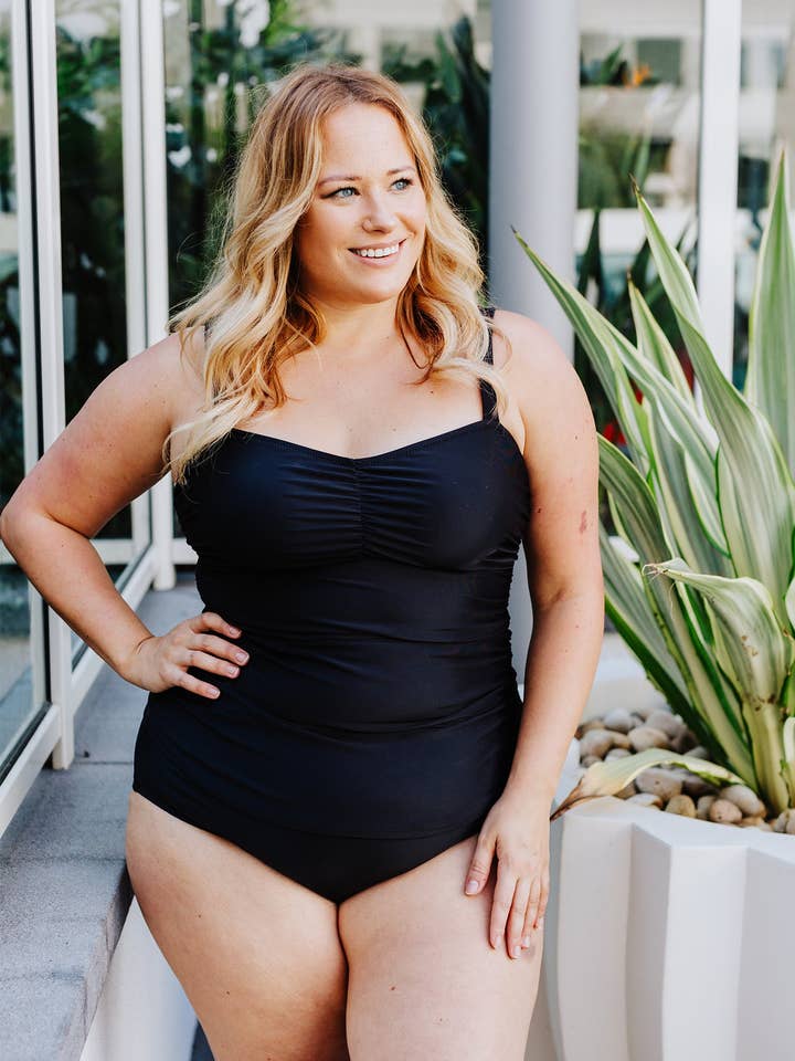 top audrey em ébano por atacado de Jessica Rey