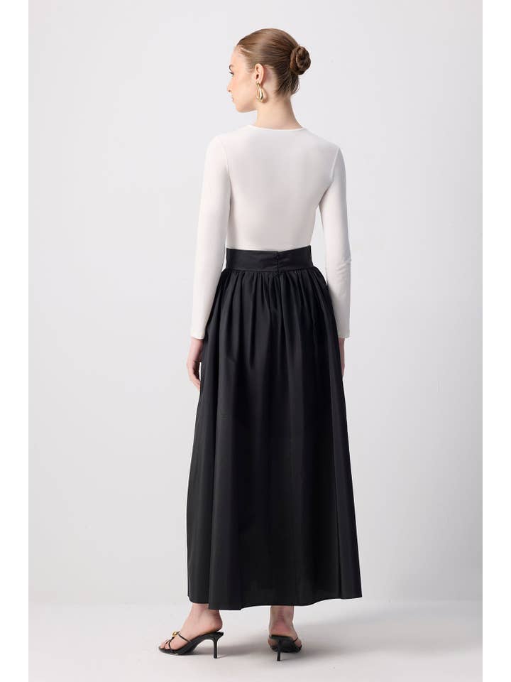 Black Elegant Pleated Maxi Taffeta Skirt with High-Waist for wholesale on Faire2