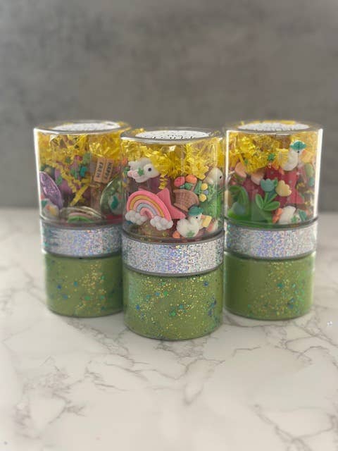 Pot de pâte à modeler printemps pour la vente par The Sparkle Shop