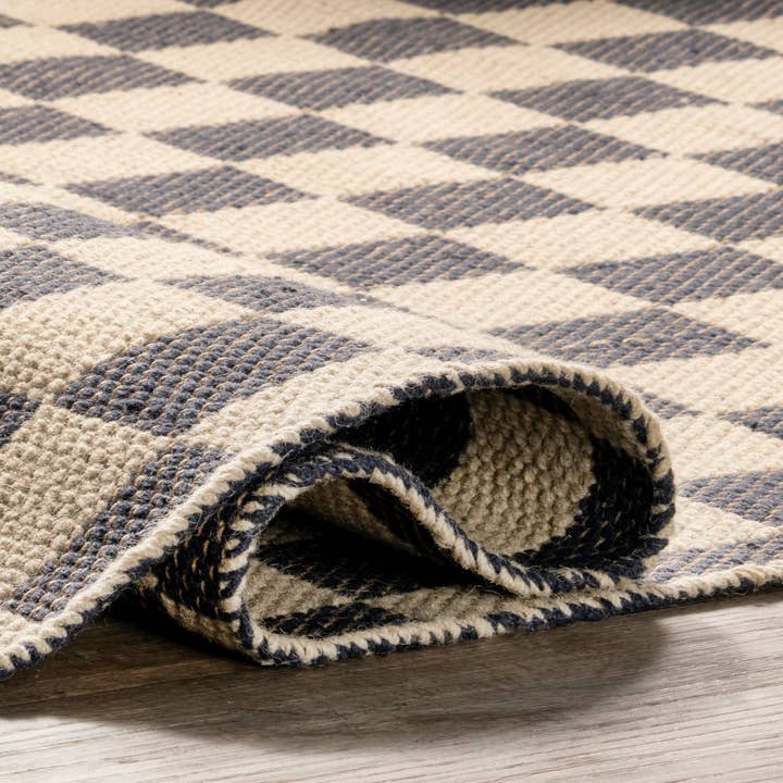 Gray Connie Checkered Wool/Jute Tasseled Area Rug for wholesale on Faire2