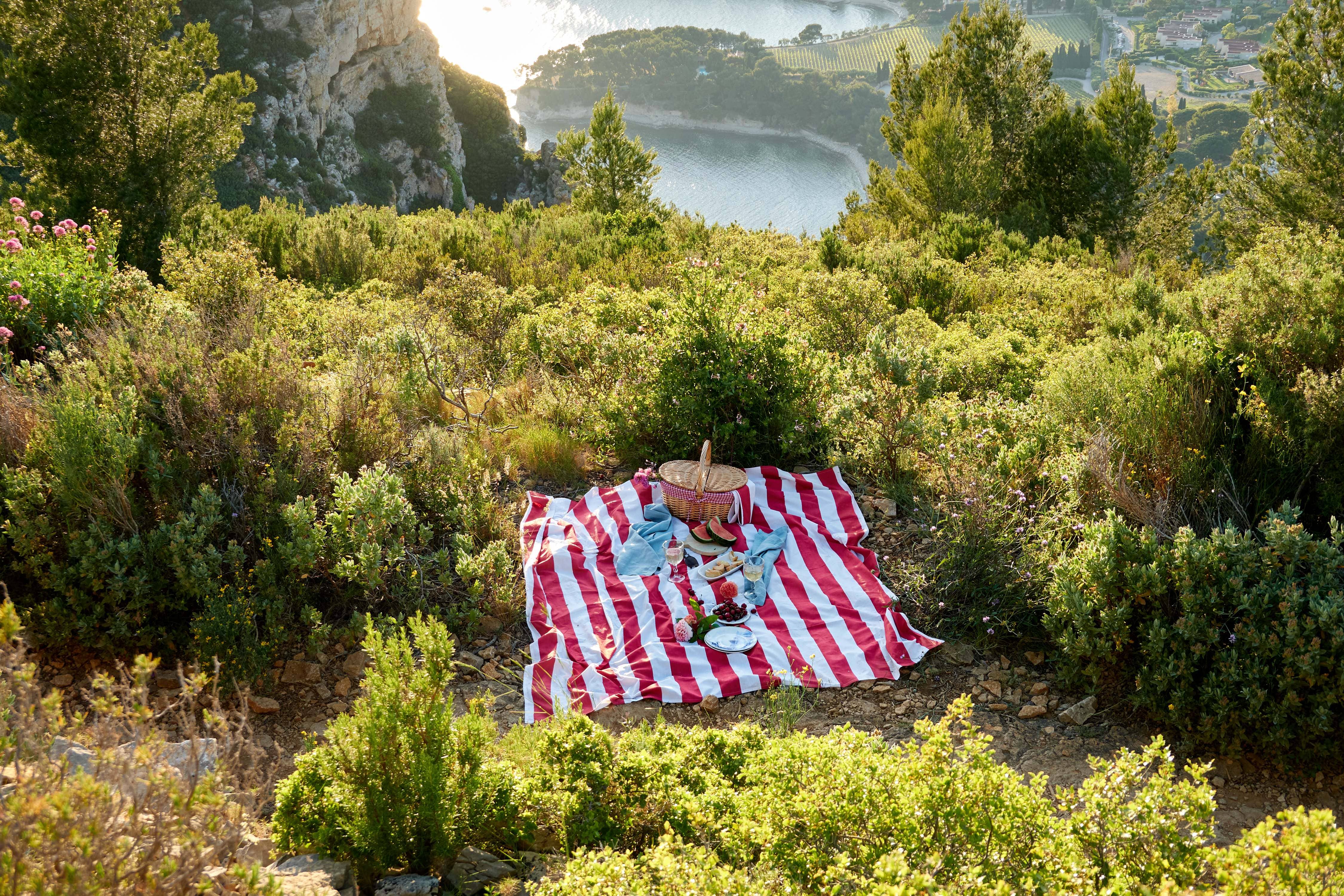 Couleur Nature - Wholesale Tablecloth - St. Tropez Red Stripes | French Tablecloth4